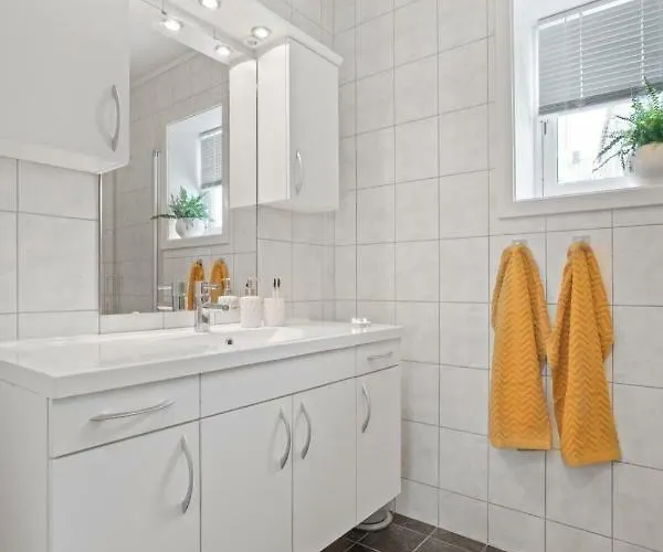 Modern Leilighet